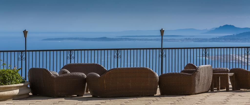 Domaine Du Mont Leuze Villa Villefranche-sur-Mer Exterior foto